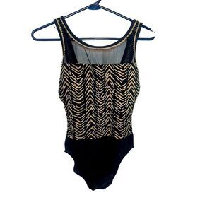 Jones New York Women's Black One Piece Swimsuit Size 10 Zigzag‎ Summer Design
